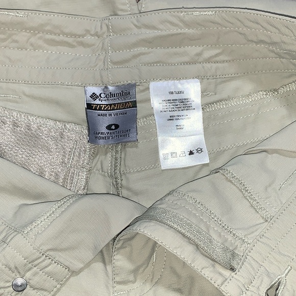 Columbia Titanium kaki Capri pants - Picture 9 of 9